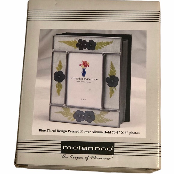 Melannco Photo Album Vintage Blue Floral Pressed Flower Design - Picture 2 of 4